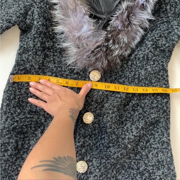 NWOT Fur trim coat, marbled grey, wool, size XS/S, gold button. - Picture 4 of 8